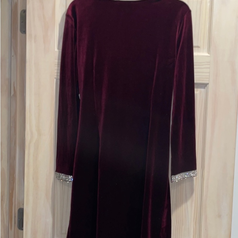 Dress - Picture 4 of 4